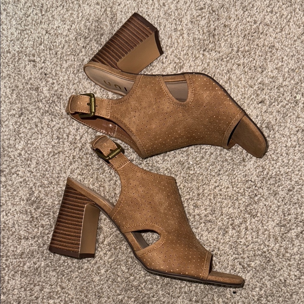 UNISA Heel Sandals NWOT